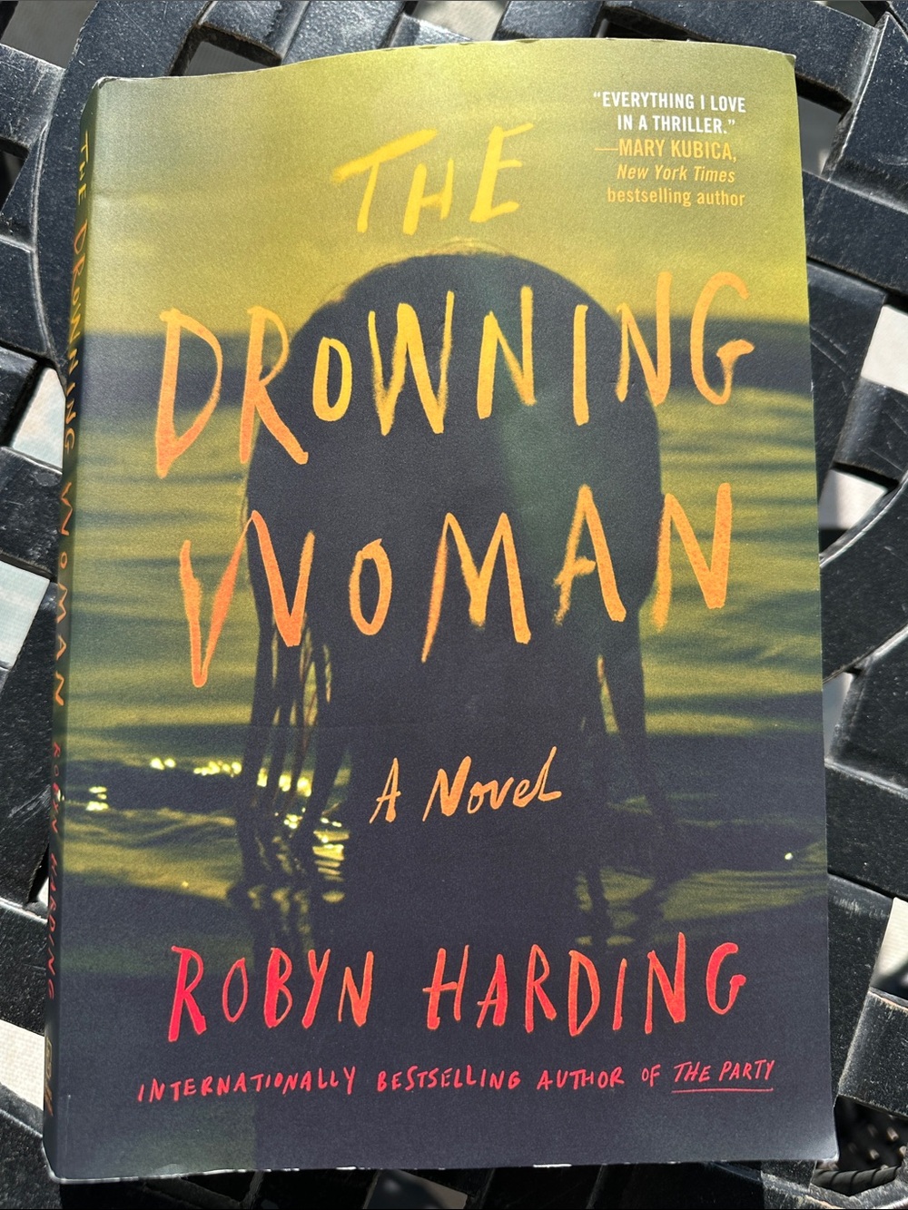 The Drowning Woman A Novel By Robyn Harding -  Free with Bundle